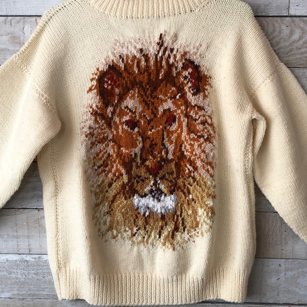 Beautifully hand knit Lion face crewneck sweater
